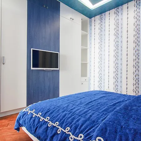 Apartment Sea In The Palm Of Your Hand *