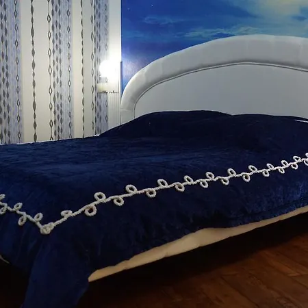 Apartment Sea In The Palm Of Your Hand